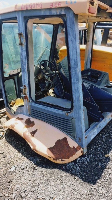 CABINE LIUGONG - leilão extrajudicial - Não informado BR - lance mínimo R$ 2.000