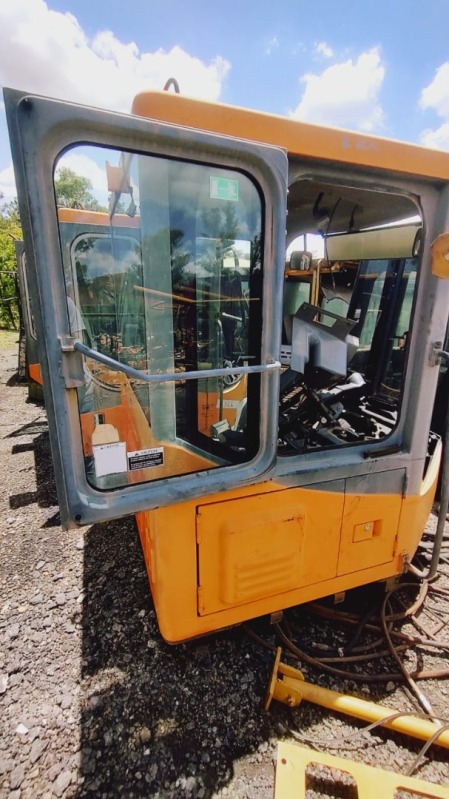 CABINE DOOSAN - leilão extrajudicial - Não informado BR - lance mínimo R$ 2.000