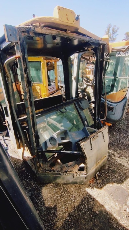 CABINE CAT 140M - leilão extrajudicial - Não informado BR - lance mínimo R$ 2.000