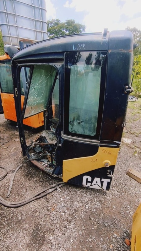 CABINE CAT 321 DL - leilão extrajudicial - Não informado BR - lance mínimo R$ 2.000
