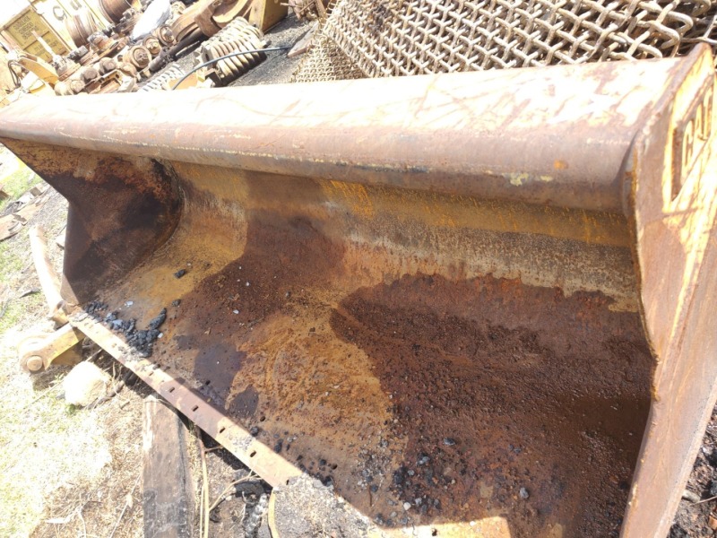 CONCHA CAT 416 D - leilão extrajudicial - Não informado BR - lance mínimo R$ 2.500