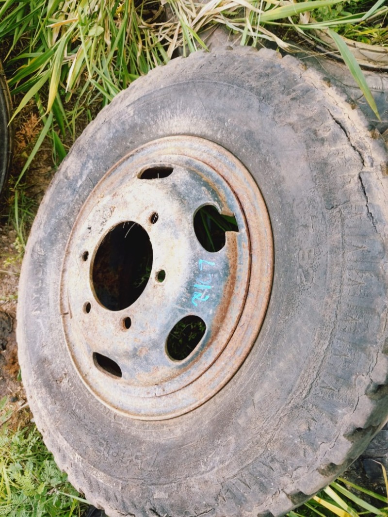 RODA COM PNEU F-450 (UNIDADE) - leilão extrajudicial - Não informado BR - lance mínimo R$ 1.000