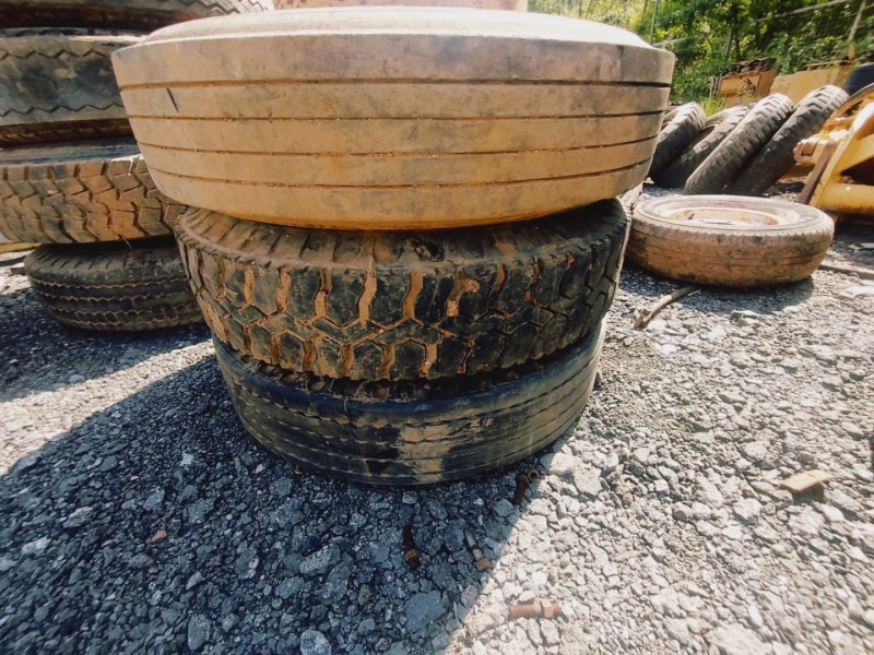 RODA COM PNEU 11.00-22 (3 UNIDADES) - leilão extrajudicial - Não informado BR - lance mínimo R$ 1.000