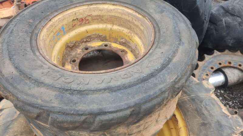 RODA COM PNEU LIUGONG 14-17 (2 UNIDADES ) - leilão extrajudicial - Não informado BR - lance mínimo R$ 1.000