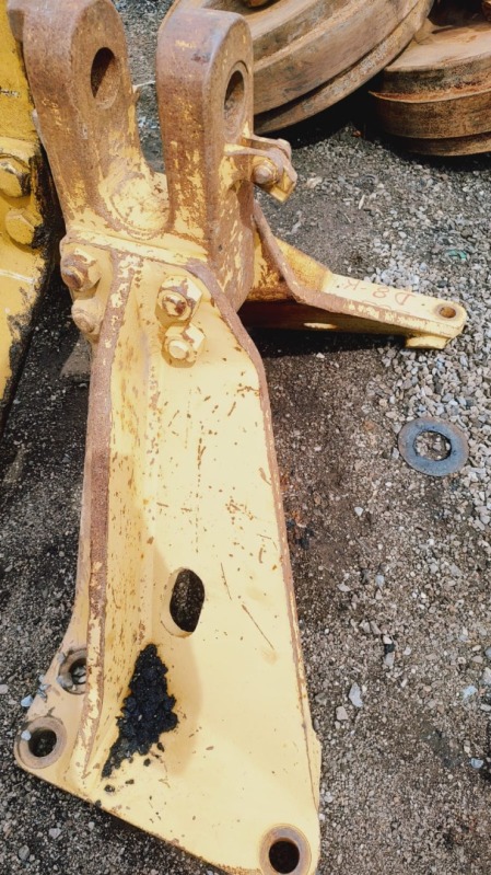 RABICHO CAT D8K - leilão extrajudicial - Não informado BR - lance mínimo R$ 1.000