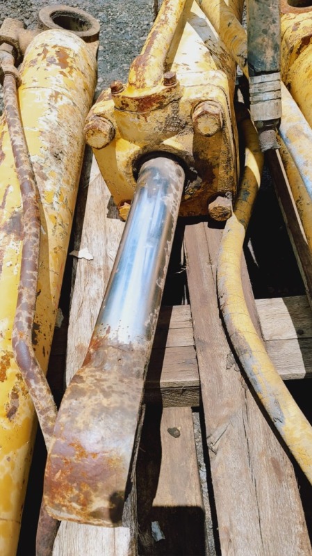 PISTÃO CAT 966C ARTICULAÇÃO - leilão extrajudicial - Não informado BR - lance mínimo R$ 1.000