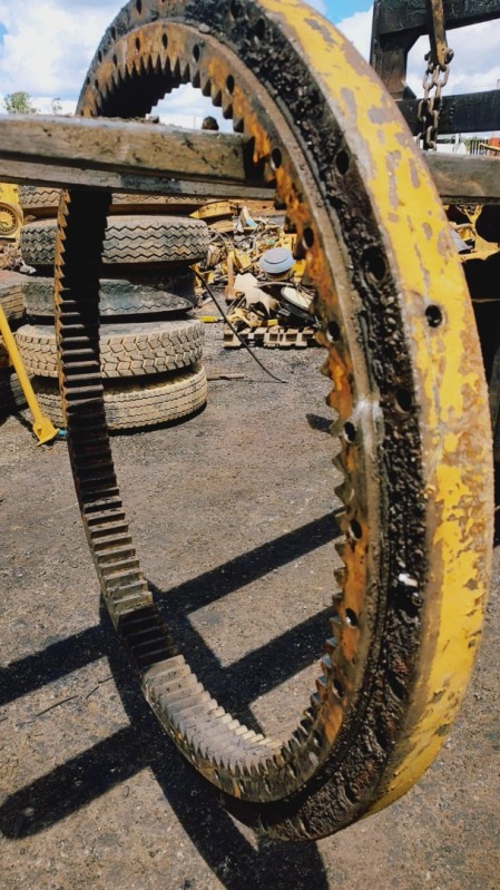 COROA DE GIRO CAT 320B - leilão extrajudicial - Não informado BR - lance mínimo R$ 2.000