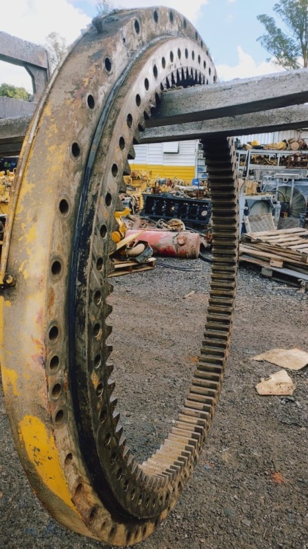 COROA DE GIRO KOMATSU PC 600 - leilão extrajudicial - Não informado BR - lance mínimo R$ 2.000