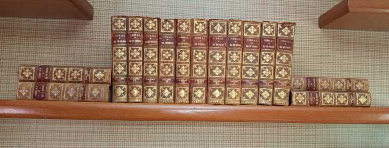 Edição Centenário de Eça de Queiroz, ed Lello & Irmãos 1946. - leilão extrajudicial - Não informado BR - lance mínimo R$ 1.000