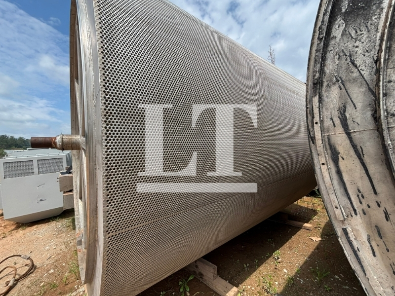 Um Filtro Engrossador de Papel - Dimensões: Altura 3,5m Larg - leilão extrajudicial - Não informado BR - lance mínimo R$ 89.000