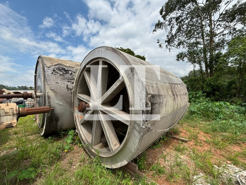 Um Filtro Engrossador de Papel - leilão extrajudicial - Não informado BR - lance mínimo R$ 105.000