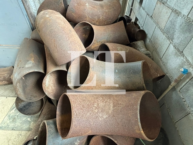 Um lote de Conexão Metalicas - Aproximadamente 5 Ton - ** (V - leilão extrajudicial - Não informado BR - lance mínimo R$ 3